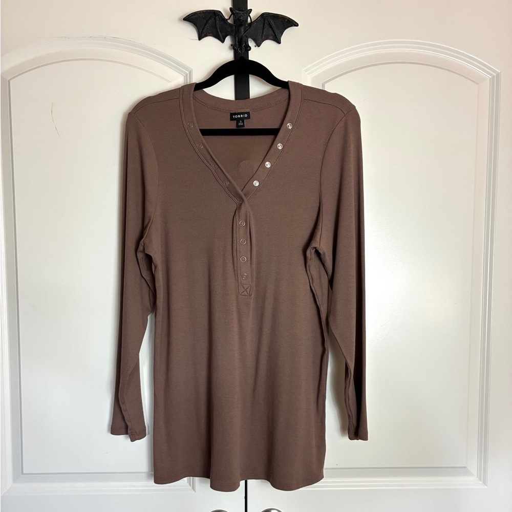 Torrid Ribbed Henley Long Sleeve Top Stretchy Soft, Sexy Tan NWOT size 3X